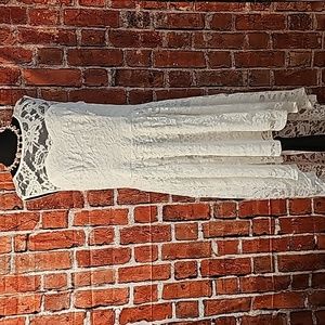 Muadress Lace Hi Lo Dress